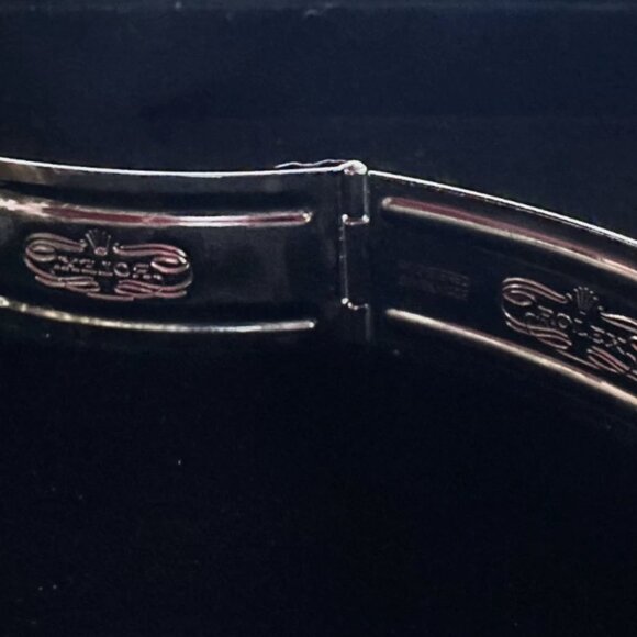 Rolex Datejust 36mm – 18k Gold & SS | Smooth Bezel & White Baton - Picture 11 of 17